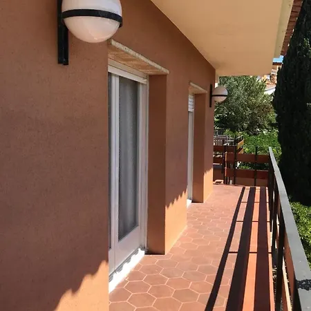 Villa 9 Carrer Llorer *